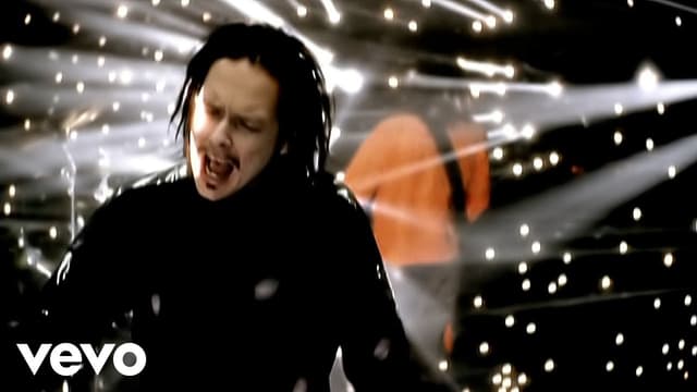 Korn - Freak On a Leash (Official HD Video) - Featured Image