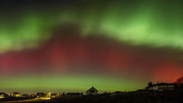 Polární záře, jaká nemá v Česku obdoby. Pokochejte se záběry nebeské hry barevných světel - Novinky - Featured Image