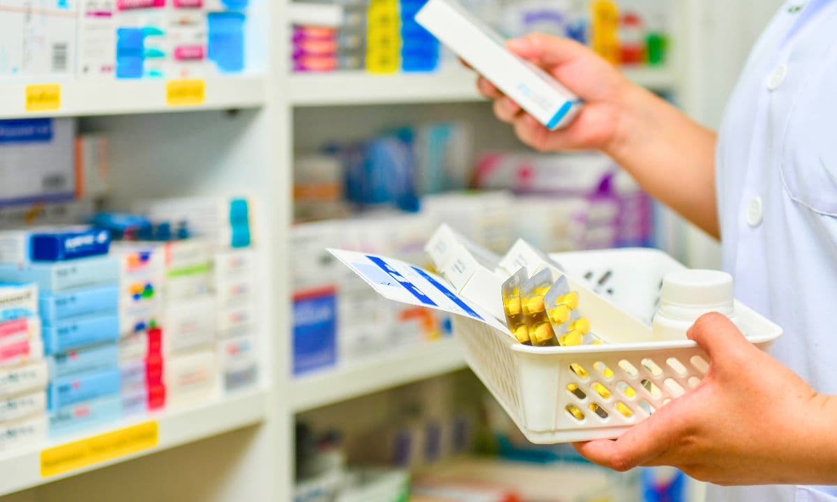 Fort Worth pharmacy reveals Medicare paid $2,400 for a $7 cancer medication, spotlighting PBM problems - Featured Image