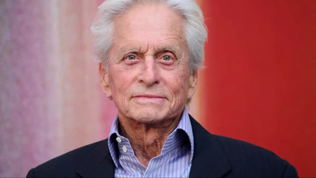 Michael Douglas regretted publicly stating throat cancer was caused by oral sex - Featured Image