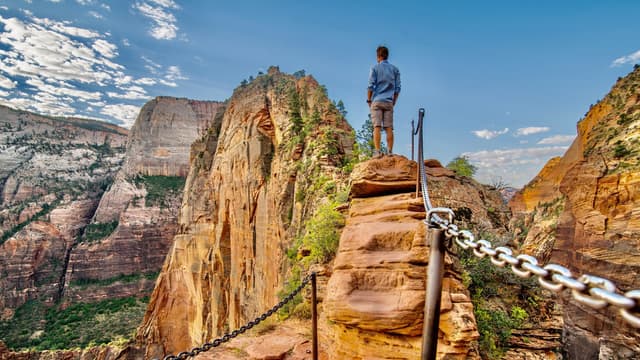 U.S. Travelers On Edge As Utah’s Most Popular National Parks Keep Quiet Over Missing Permits - Featured Image