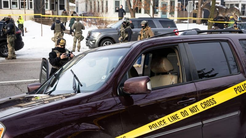 Live updates: Protesters clash with authorities this morning after ICE agent’s killing of woman in Minneapolis | CNN - Featured Image