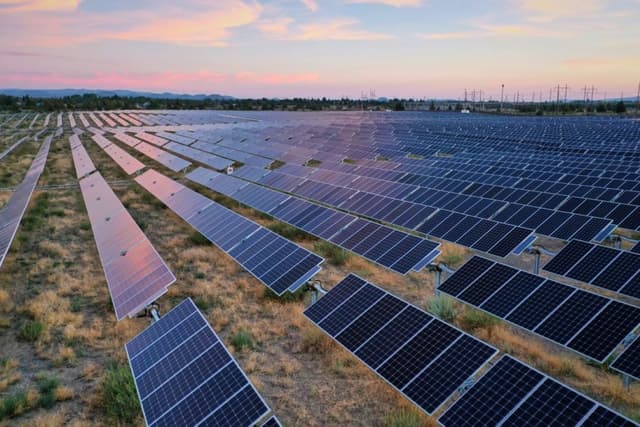 Amazon buys 1.2GW Sunstone solar-plus-storage project from bankrupt Pine Gate - Featured Image