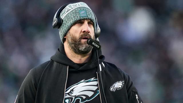 Eagles HC Nick Sirianni wants to continue 'to evolve as an offense' - Featured Image