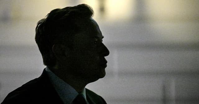 Elon Musk's AI chatbot churns out antisemitic posts days after update - Featured Image