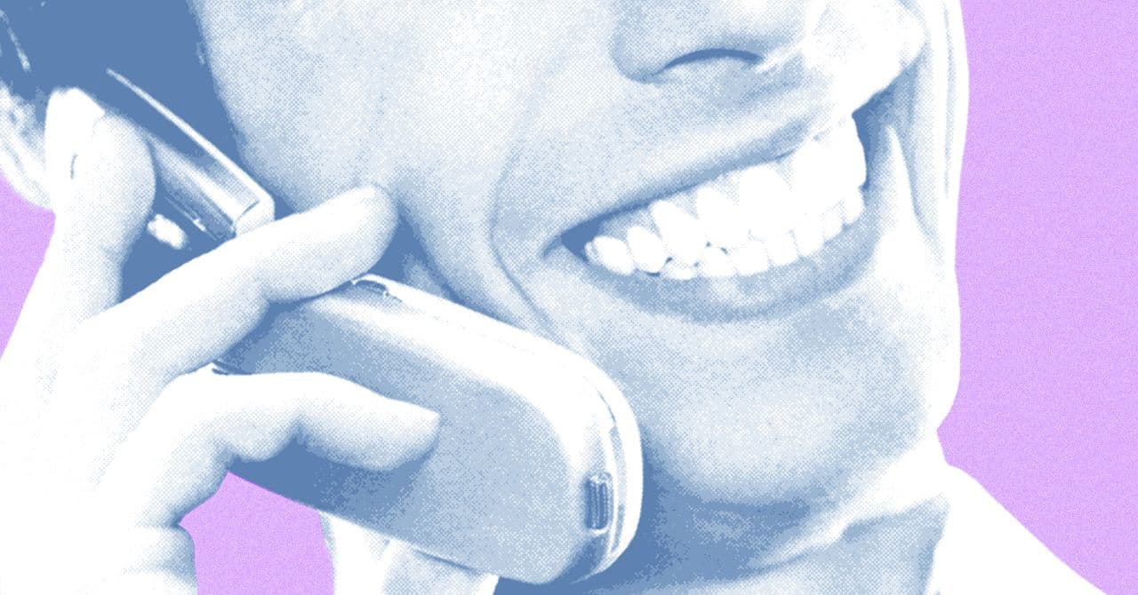 Dumbphone Owners Have Lost Their Minds | WIRED - Featured Image