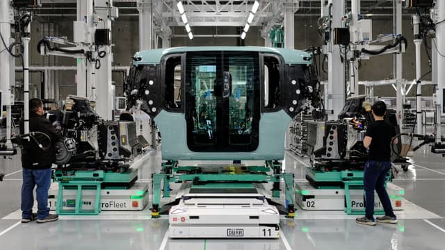 Amazon's Zoox opens its first major robotaxi production facility - Featured Image