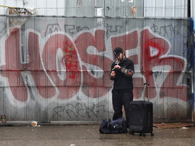 B.C. officially ends decriminalization pilot project after concerns about public drug use - Featured Image